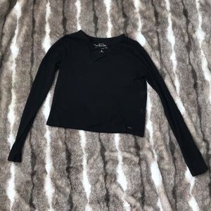 A long sleeve black shirt